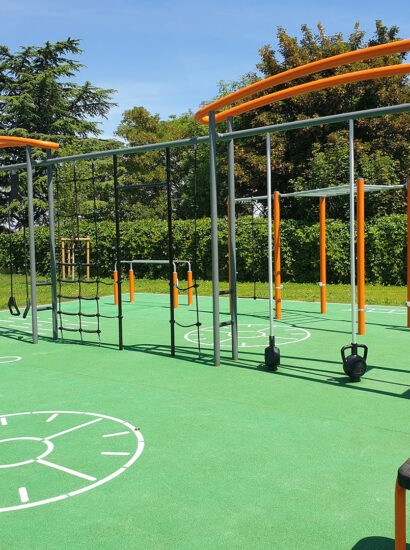 Équipements sportifs pour terrain de sport extérieur