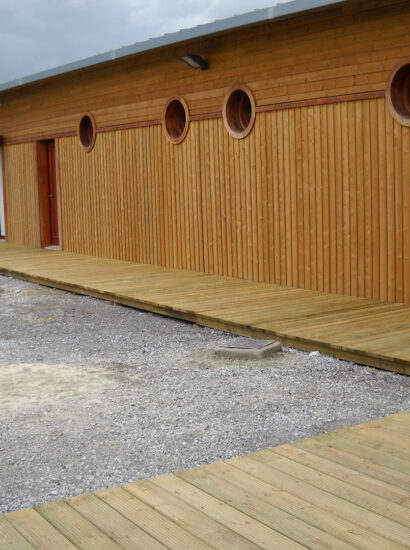 Terrasse sur mesure réalisée par entreprise paysagiste